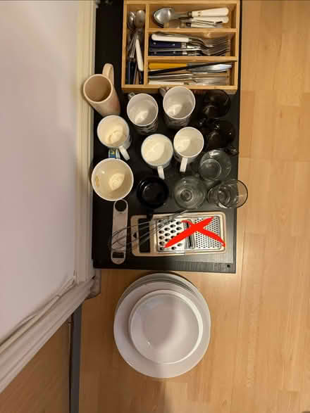 Photo of free Assorted kitchen items / crockery (N7) #2
