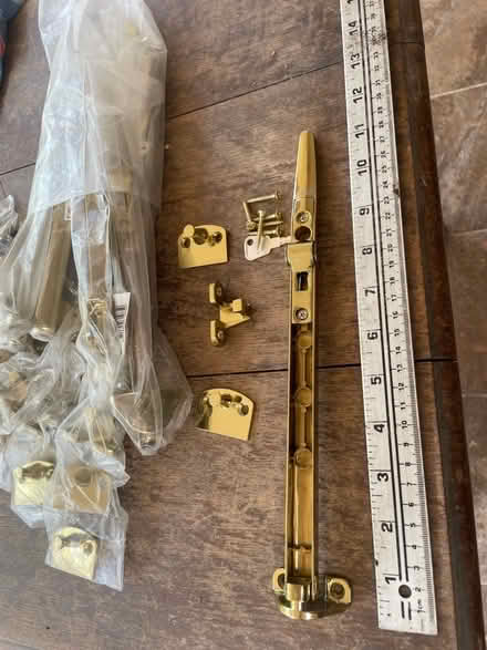 Photo of free Window stays (Fairfield LA1) #1