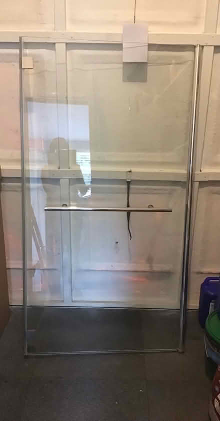 Photo of free Glass Bath Screen (redditch worcs b98 9lt) #2