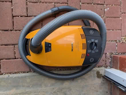 Photo of free Vacuum cleaner (Medbourne MK5) #1
