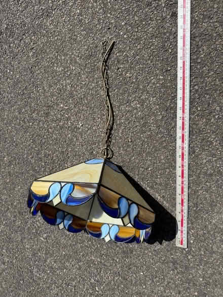 Photo of free Tiffany style lampshade. Untested (Hassocks BN6) #1