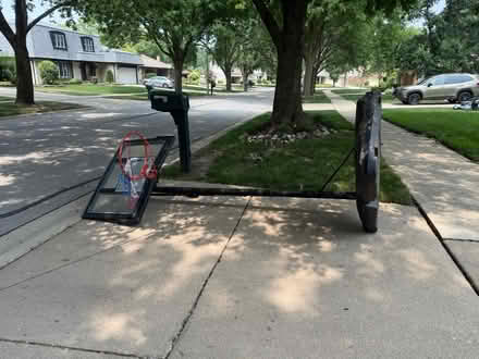 Photo of free Basketball Hoop (Downers Grove) #2