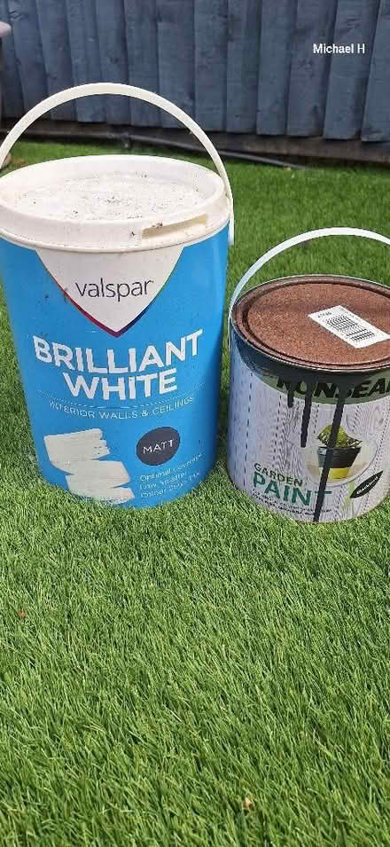 Photo of free White paint & garden paint (Conniburrow MK14) #1