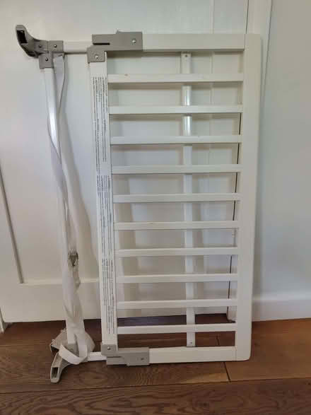 Photo of free BabyDan Wooden Bed Guard Rail (Welwyn Garden City AL8) #2