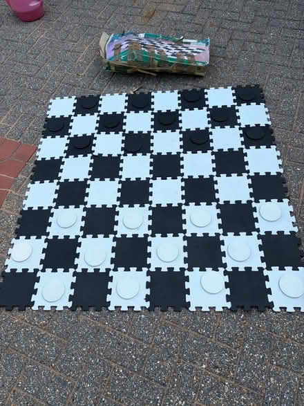Photo of free Garden Games Draughts Set (Berry Lane Estate WD3) #1