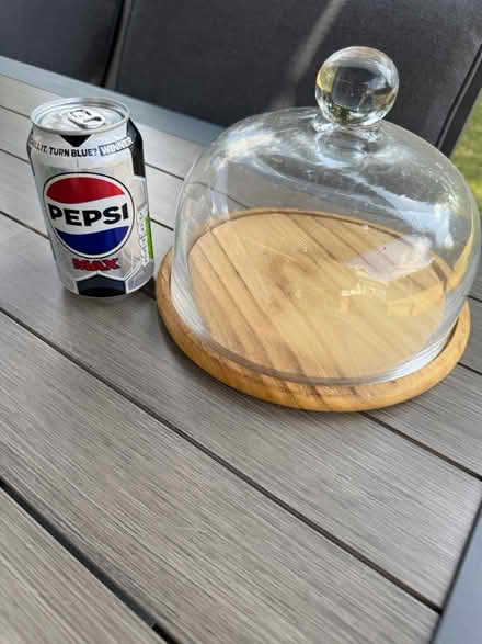 Photo of free Cheese board with cover (Burgess hill RH15) #1