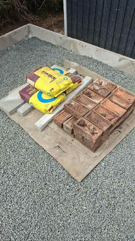 Photo of free Pallets and other leftover DIY bits (Woodley RG5) #2