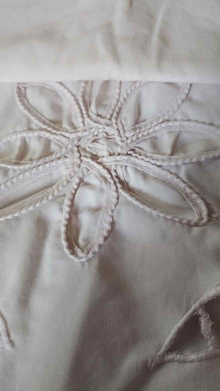 Photo of free Vintage pillow slips (Chesser EH14) #2