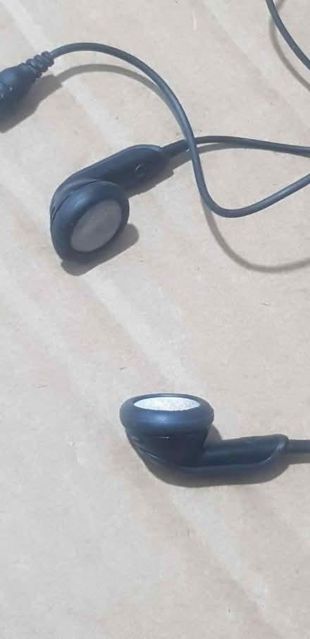 Photo of free Sony Ericsson Bass reflex earphones (Barkingside IG6) #2