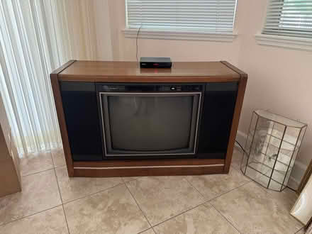 Photo of free working Quasar console TV (Titusville / Country Club Dr.) #1