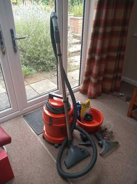 Photo of free Vax 6131 dry/wet cleaner. (Manningtree CO11) #1