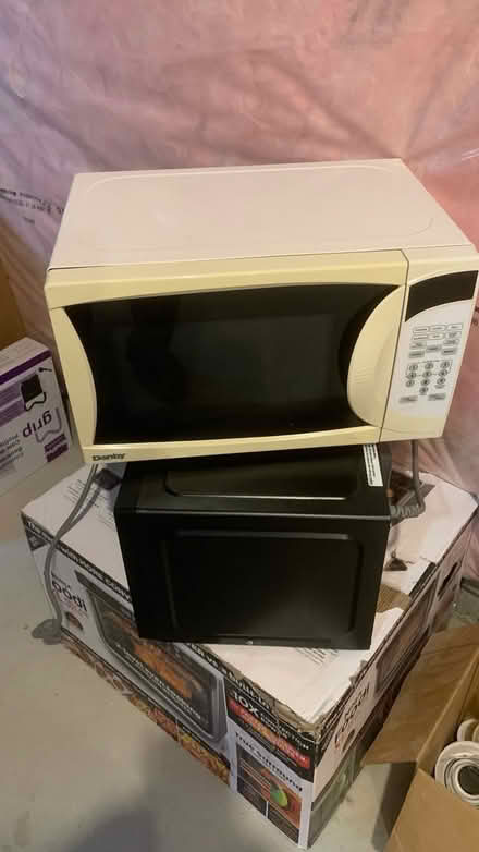 Photo of free Danby and Chef microwave (Markham) #2