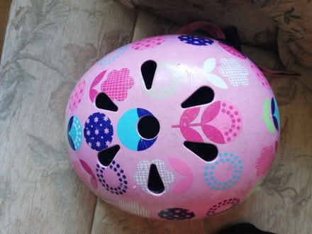 Photo of free Pink skating helmet (Cam GL11) #1