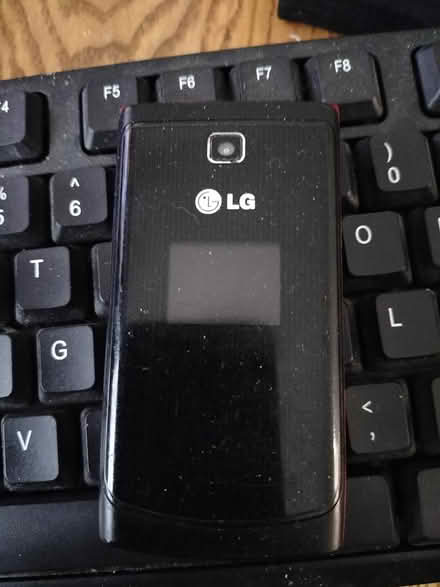 Photo of free Lg a133 2g o2 locked phone (Leigh) #1