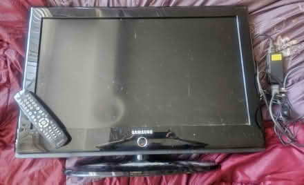 Photo of free 32" Samsung TV (Croydon, Shirley CR0) #1