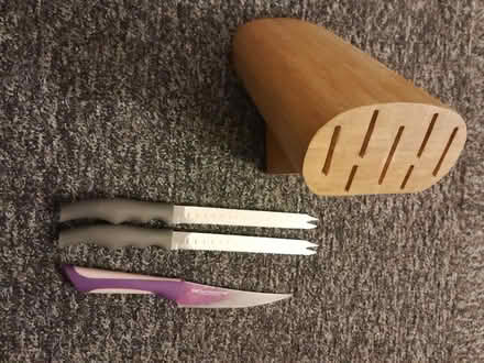 Photo of free Knife + wooden holder (Cowley OX4) #2
