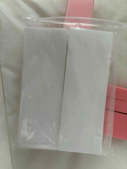 Photo of free Roll on wax and paper (SM5) #2