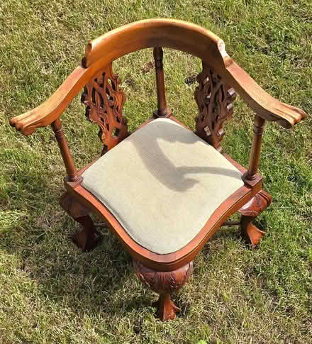 Photo of free Mahogany Corner Chair (Llandderfel LL23) #1