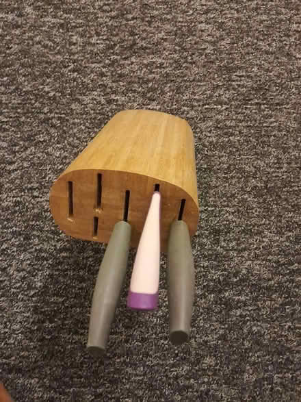 Photo of free Knife + wooden holder (Cowley OX4) #1