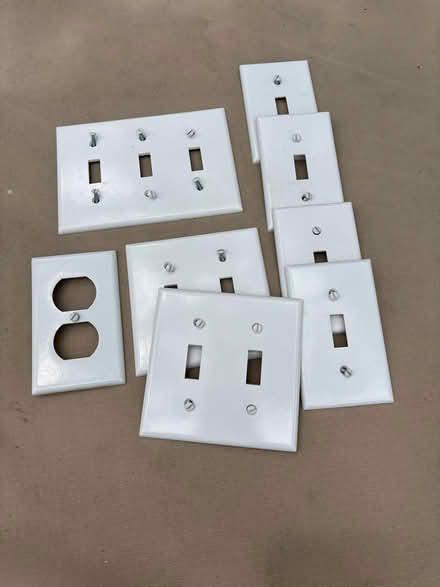 Photo of free Outlet/Switch Covers and Outlet (Redwood City, Mt. Carmel) #3