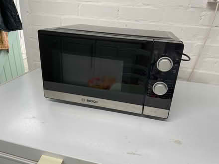 Photo of free microwave oven (California IP3) #1