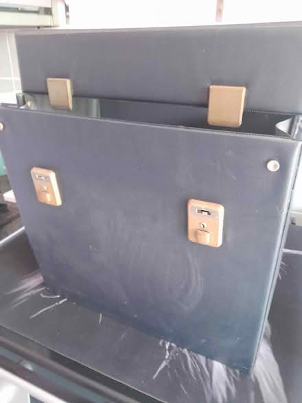 Photo of free Old 12 inch record case (Sidcup DA14) #2