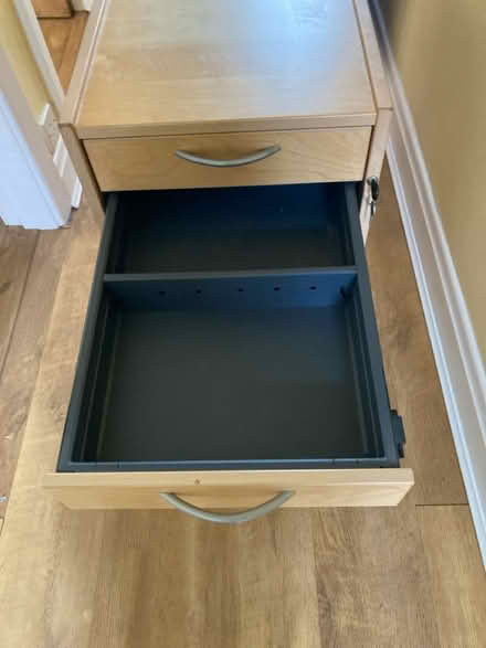 Photo of free Desk / filing drawers (HD7, Golcar) #4