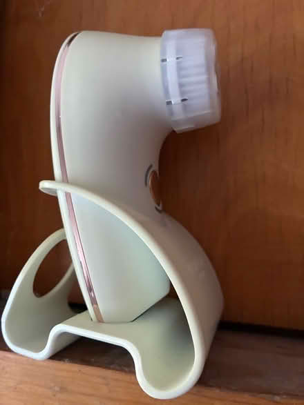 Photo of free Magnitone facial brush (Barnard's Green WR14) #1
