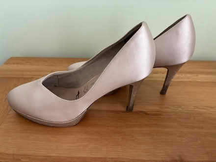 Photo of free Tamaris heeled shoes (Cottam PR4) #4