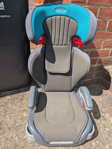 Photo of free Childs Car Seat (Havant PO9) #1