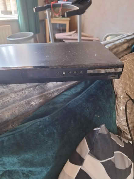 Photo of free Dvd player with remote (Wolverham CH65) #1
