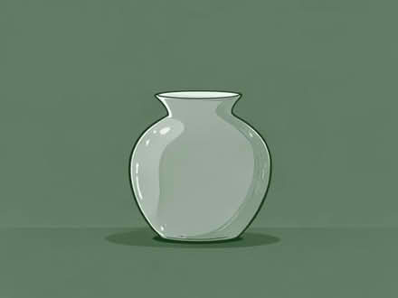 Photo of Green vase (Arborfield Garrison RG2) #1