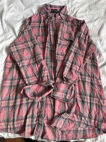 Photo of free Womens pink oversized shirt size 8 (Brixton SW9) #1