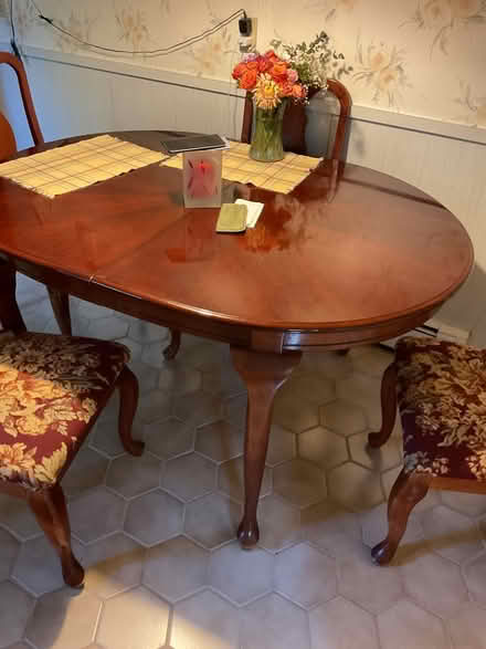 Photo of free Dining room table, leaf, six chairs (Roslindale) #1