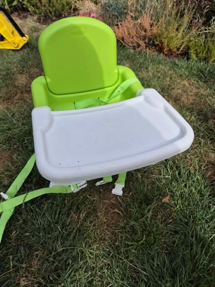 Photo of free Munchkin Booster Seat (Horsham RH12) #1