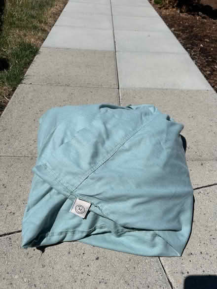 Photo of free Queen size sheets (Burien (shorewood)) #2