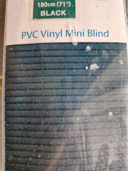 Photo of free 180cm venetian blinds (TN38 st leonards) #1