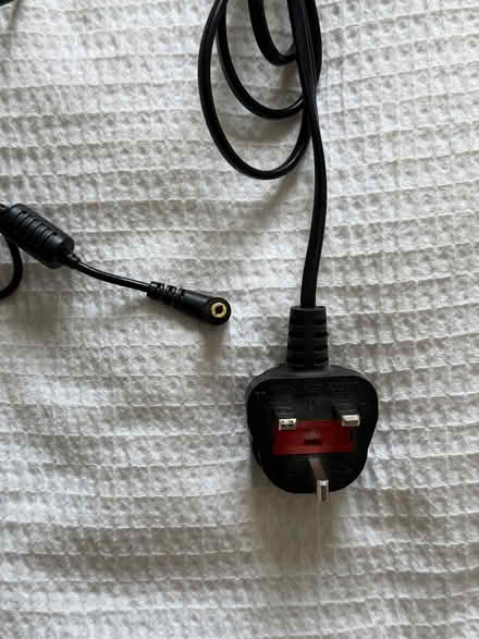 Photo of free mains power adapter DC Barrel plug (BL1 8GE) #4