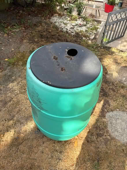 Photo of free Water butt (Hastings TN37) #2