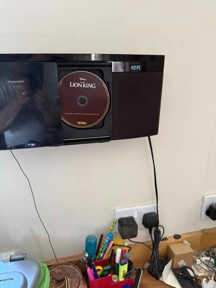 Photo of free CD / Radio player (Burgess hill RH15) #3