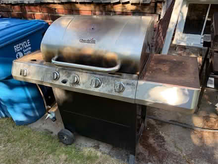 Photo of free Char Broil Gas Grill (Capitol Hill) #1