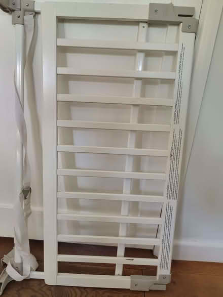 Photo of free BabyDan Wooden Bed Guard Rail (Welwyn Garden City AL8) #1