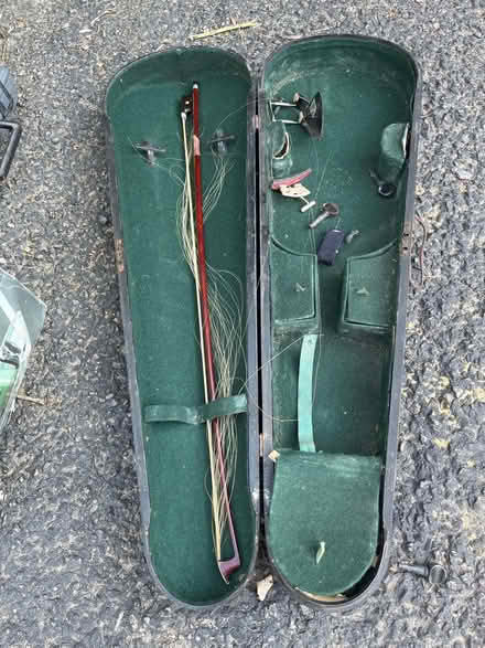 Photo of free Old violin case (TA19 0Ly) #1