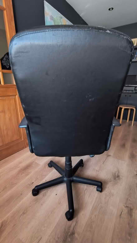 Photo of free Office / computer chair (Horsforth LS18) #2