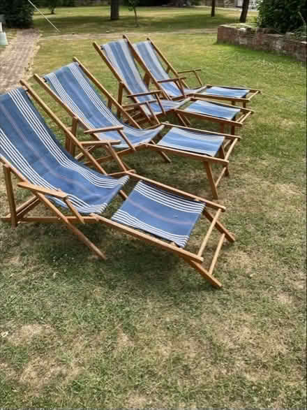 Photo of free 4 steamer Sunbeds (Burstow RH6) #1