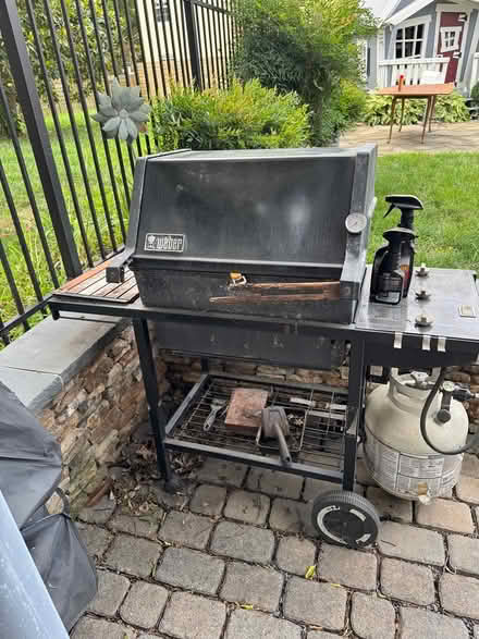 Photo of free Functioning gas grill (Fredericksburg, VA) #2