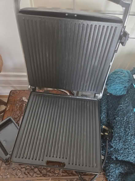 Photo of free Silver crest Grill (TN34) #2