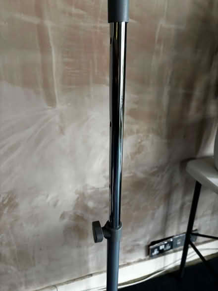 Photo of free Adjustable clothing wrack (Lavender Hill SW11) #4