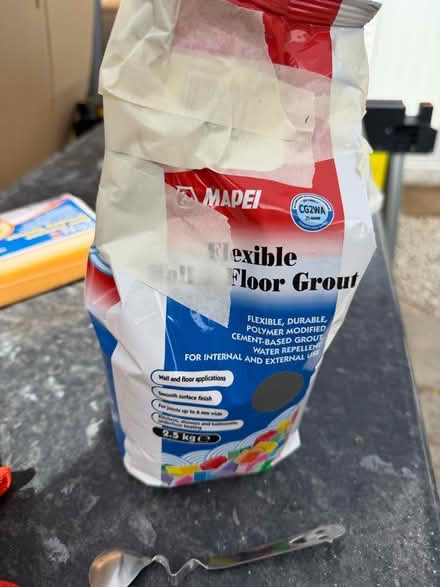 Photo of free New grey mapei tile grout (Swarkestone DE73) #1