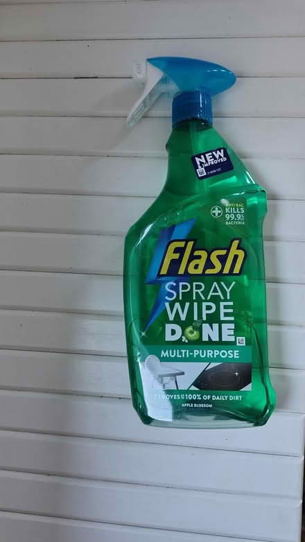 Photo of free Flash anti-bac spray (Heatherside GU15) #1